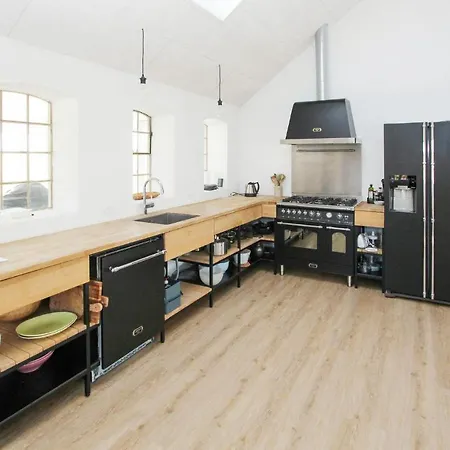 بيت للعطل Awesome In Samso With Kitchen